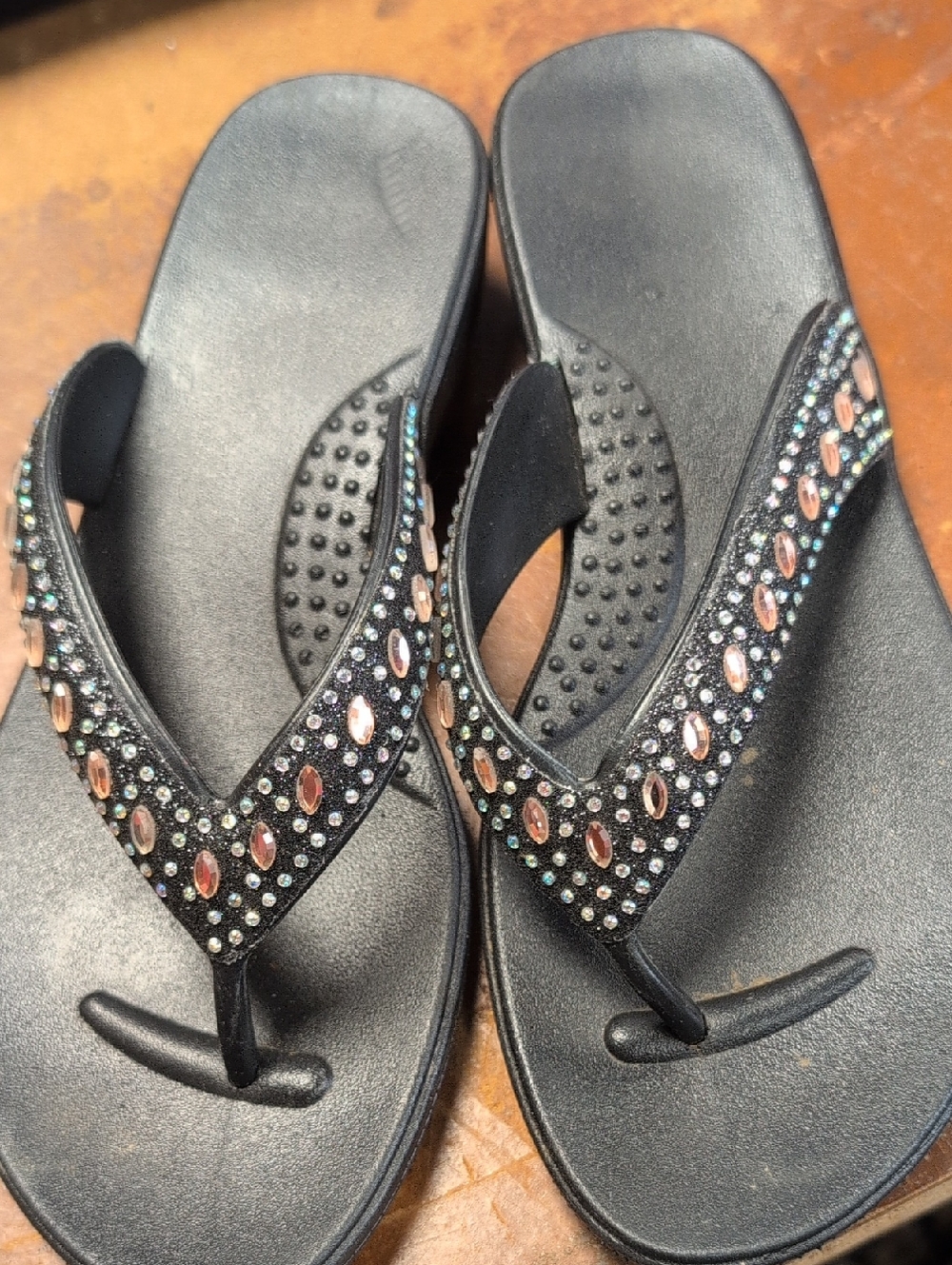 Black Jeweled Women's Thong Sandals with Sparkling Gem Accents